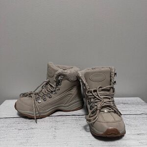 Land Rover Ankle Boots with Faux Fur Size 5